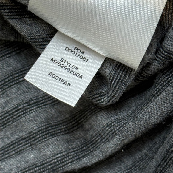 Vince Charcoal and Light Gray Striped Pima Cotton Henley Size Medium - Picture 7 of 7